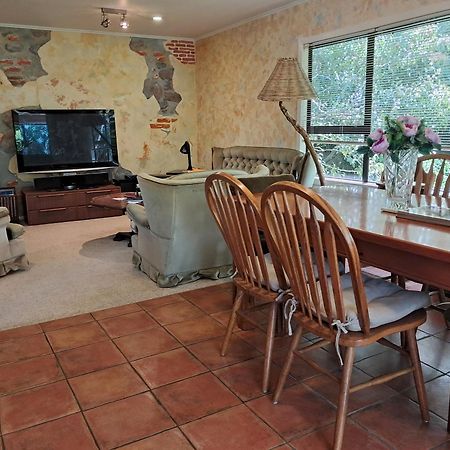 Secret Cottage Waitara Ngoại thất bức ảnh