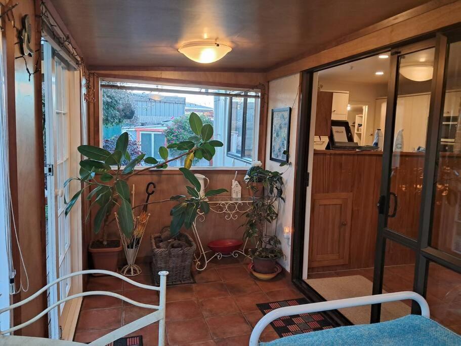 Secret Cottage Waitara Ngoại thất bức ảnh