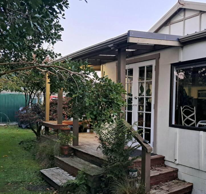 Secret Cottage Waitara Ngoại thất bức ảnh